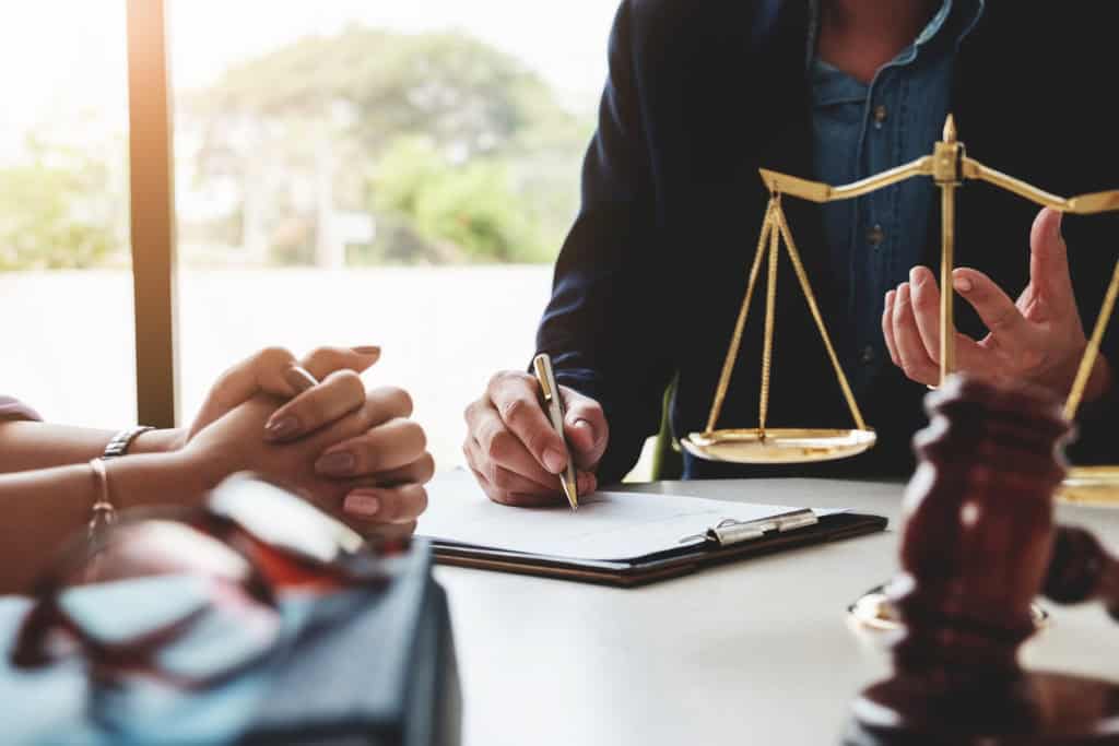 Court Applications vs. Mediation: A Less Stressful Path with EH Mediation Hitchin